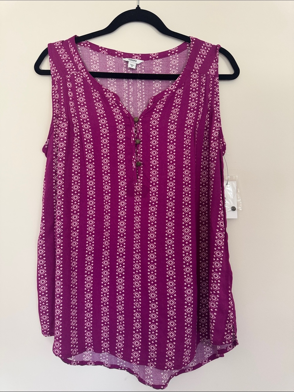 Sonoma Magenta Printed Sleeveless Henley Tank